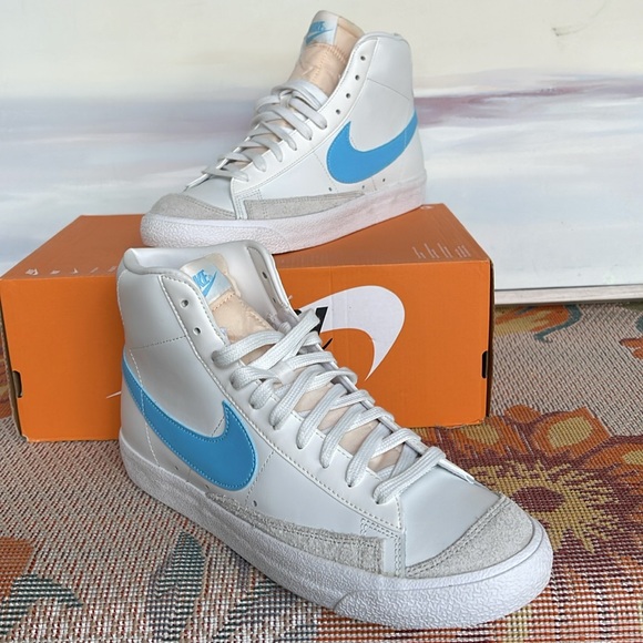 Nike Men’s BLAZER MID '77 VNTG

Style BQ6806-126 Sneakers - Picture 9 of 16